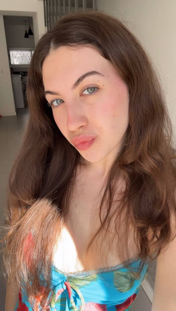 Nude girl Amber in Dortmund