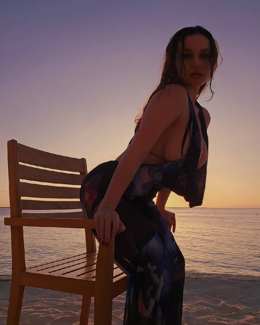 Sexy girl Miranda Faith nude in Dortmund