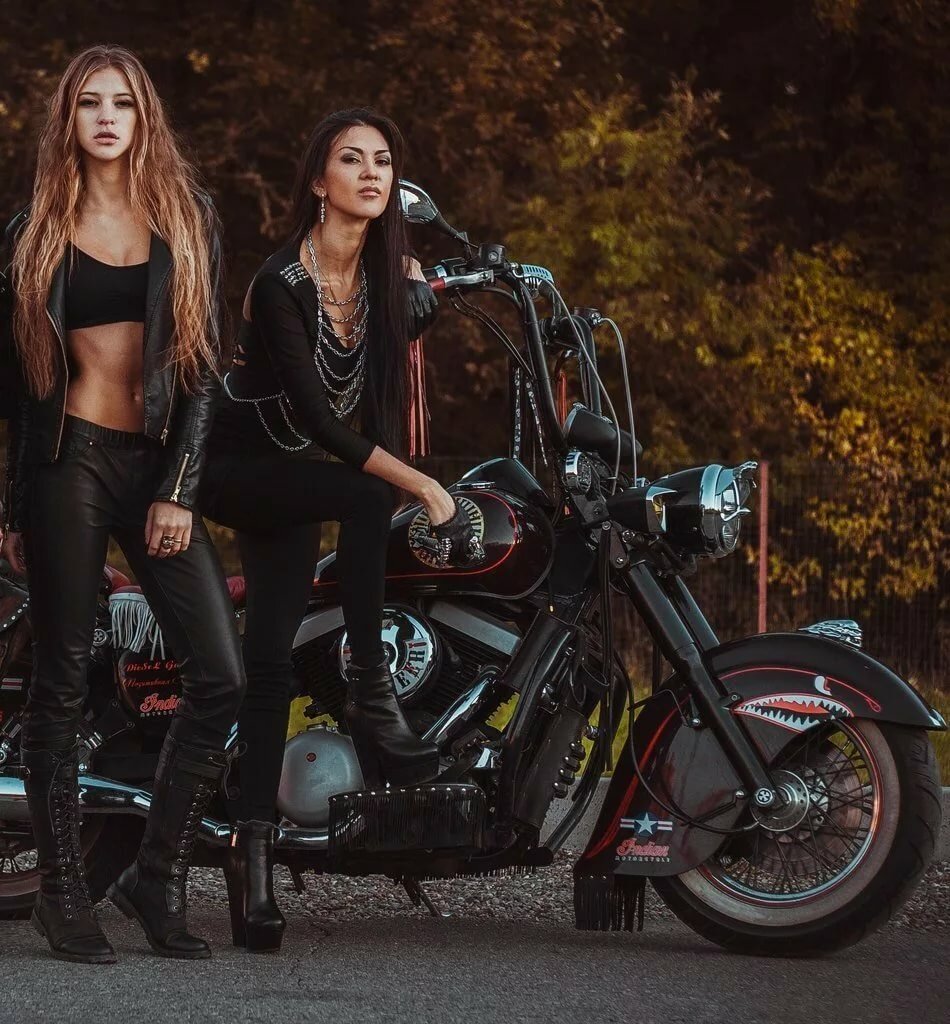 Beautiful girls and bikes in Dortmund