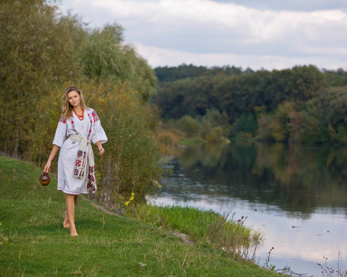 Nude girl Slavic women in Dortmund